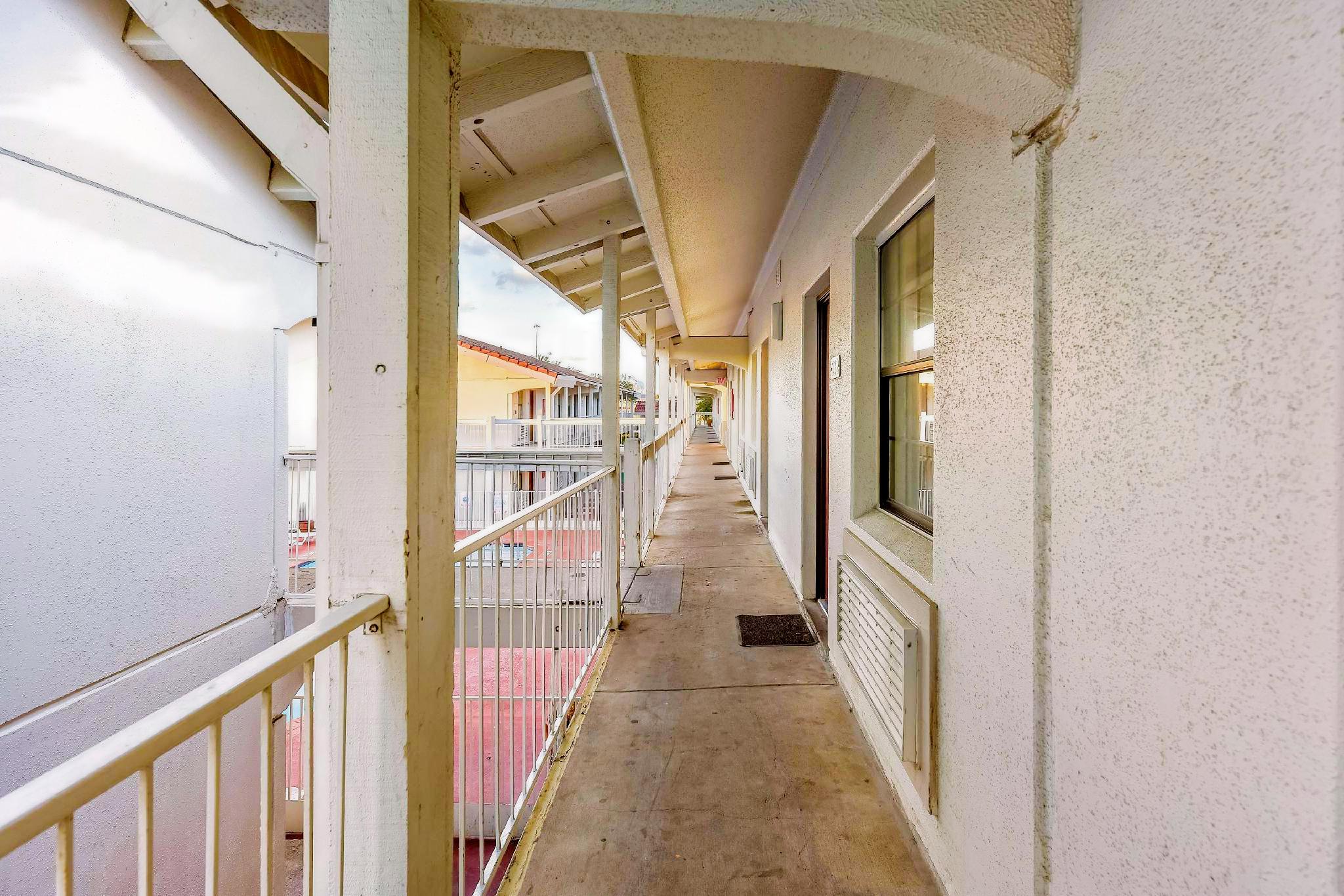 Red Roof Inn Plano - Gallery image 3