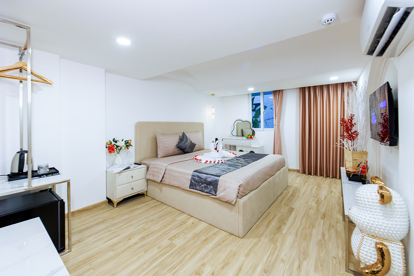 Hotel image for Le Vu Hotel
