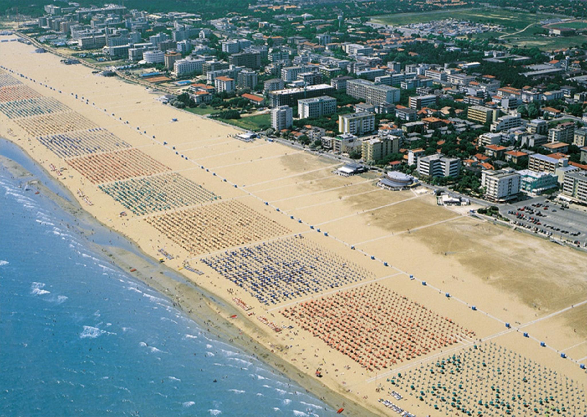 Cozy apartment with two balconies next to the sea Bibione Italy