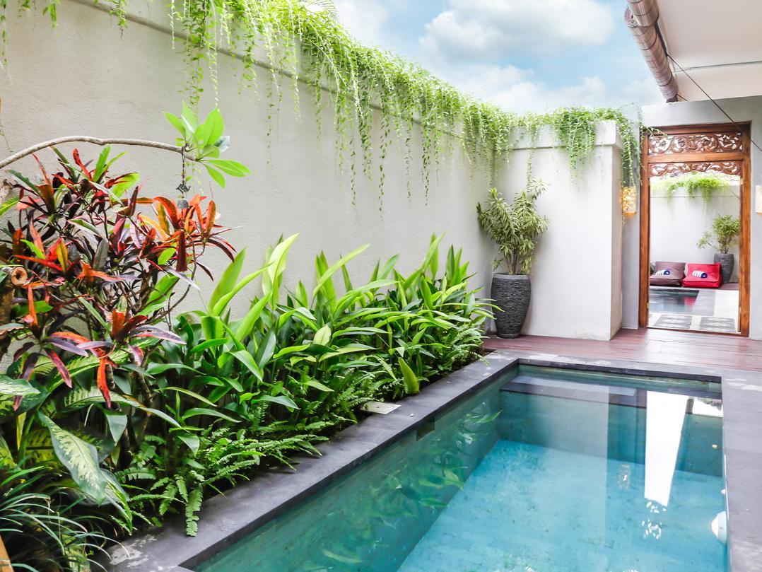 Aroha Boutique Villas Set in a prime location of Bali, Aroha Boutique Villas puts everything the city has to offer just outside your doorstep. Featuring a complete list of amenities, guests will find their stay at the prop