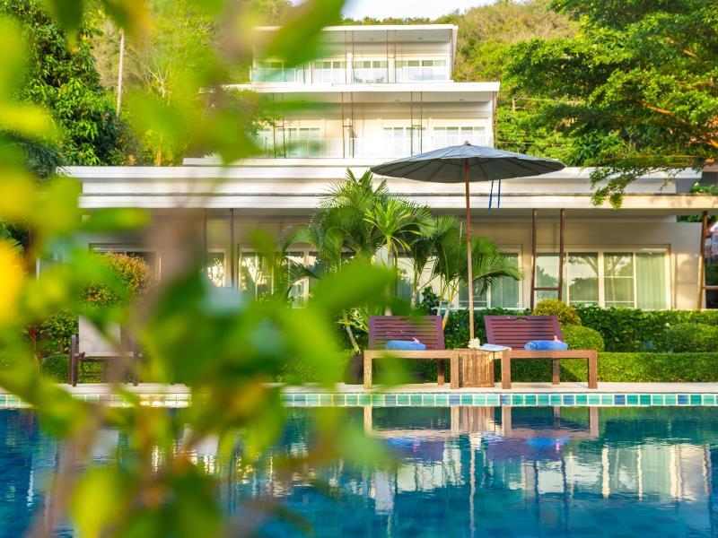 Davina Beach Homes Resort The 4-star Davina Beach Homes Resort offers comfort and convenience whether youre on business or holiday in Phuket. The hotel offers a wide range of amenities and perks to ensure you have a great tim