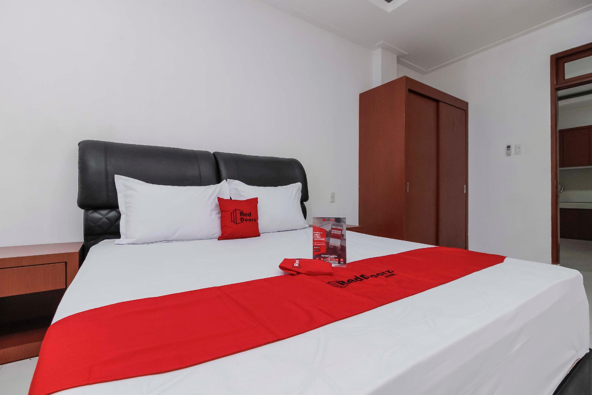 RedDoorz Premium @ Gandaria Jagakarsa RedDoorz near Ragunan Zoo is a popular choice amongst travelers in Jakarta, whether exploring or just passing through. Offering a variety of facilities and services, the property provides all you need