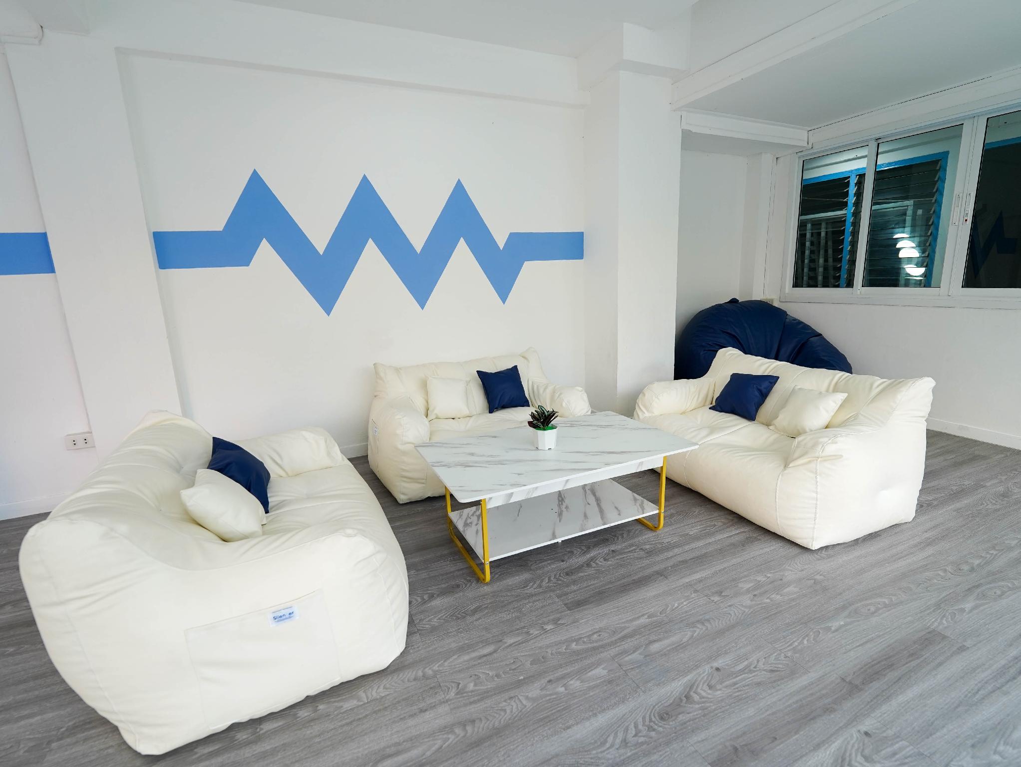 RoomQuest North Pattaya Light Collection - Gallery image 4