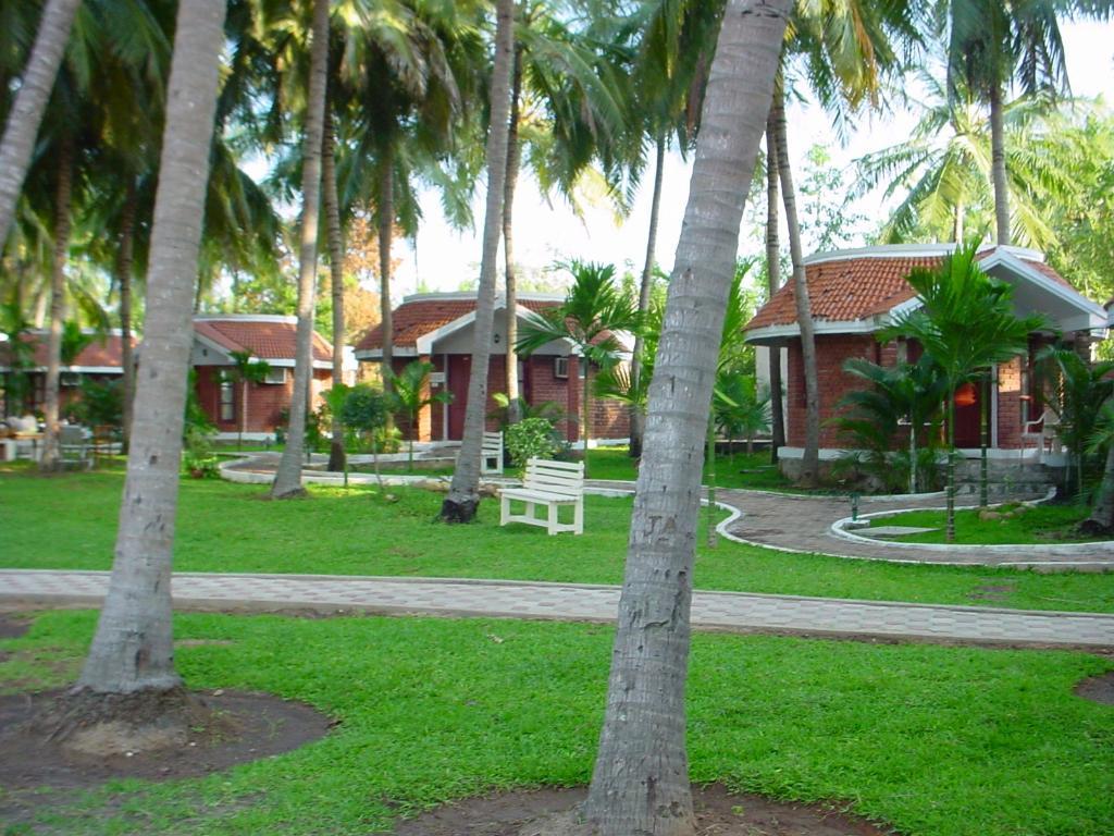 Green Coconut Resort-ECR