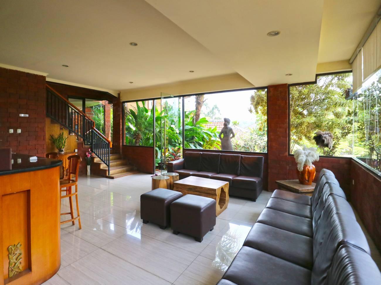 Villa Gardenia Bandung Villa Gardenia Bandung is a popular choice amongst travelers in Bandung, whether exploring or just passing through. The property features a wide range of facilities to make your stay a pleasant experi