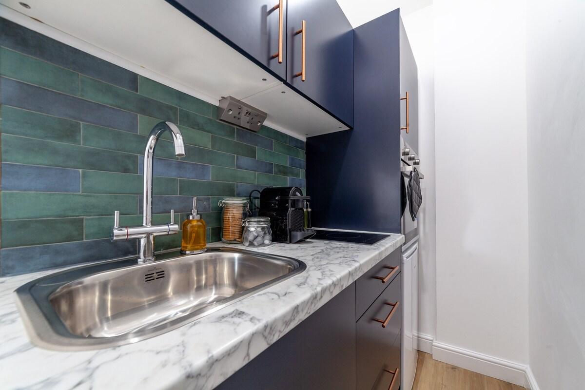 Lovely Studio Flat, Finsbury Park, Garden View 05 - Gallery image 3