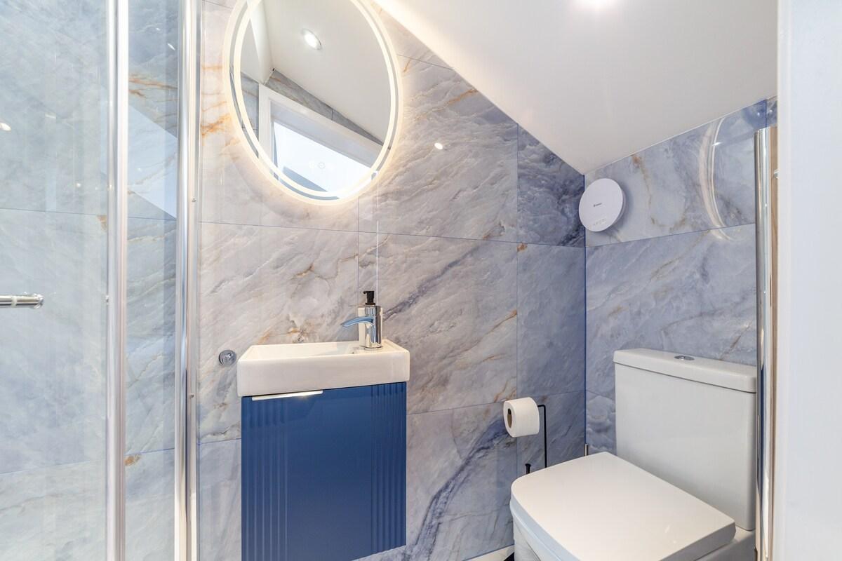 New Studio Flat, Finsbury park w/ parking 04 - Gallery image 4