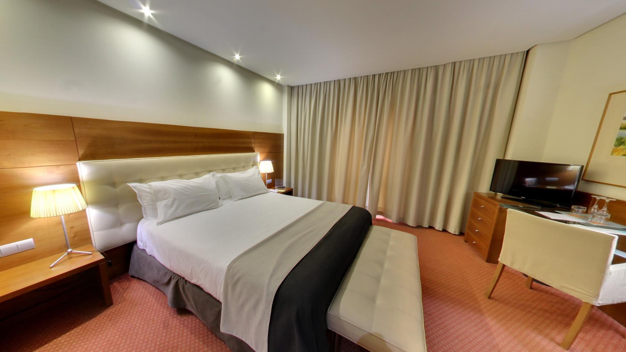 Silken Coliseum Silken Coliseum is a popular choice amongst travelers in Santander, whether exploring or just passing through. The hotel has everything you need for a comfortable stay. To be found at the hotel are fr