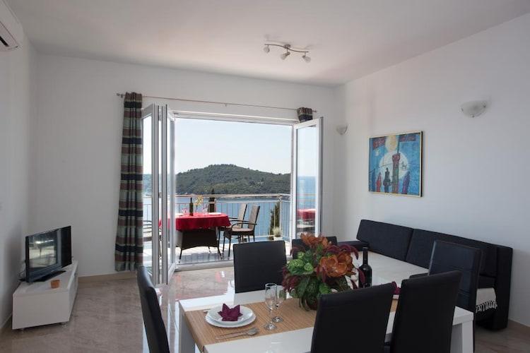 Hotel image for Apartments Villa Ari - Superior Three Bedroom Apartment with Balcony and Sea View First Floor