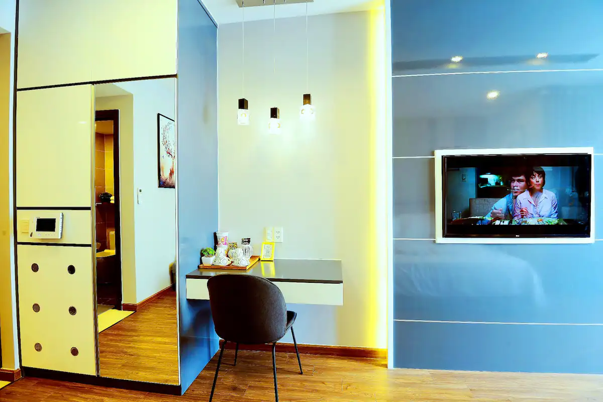 Slide image 2 for Luxury Furnished Apartment in Central HCM City