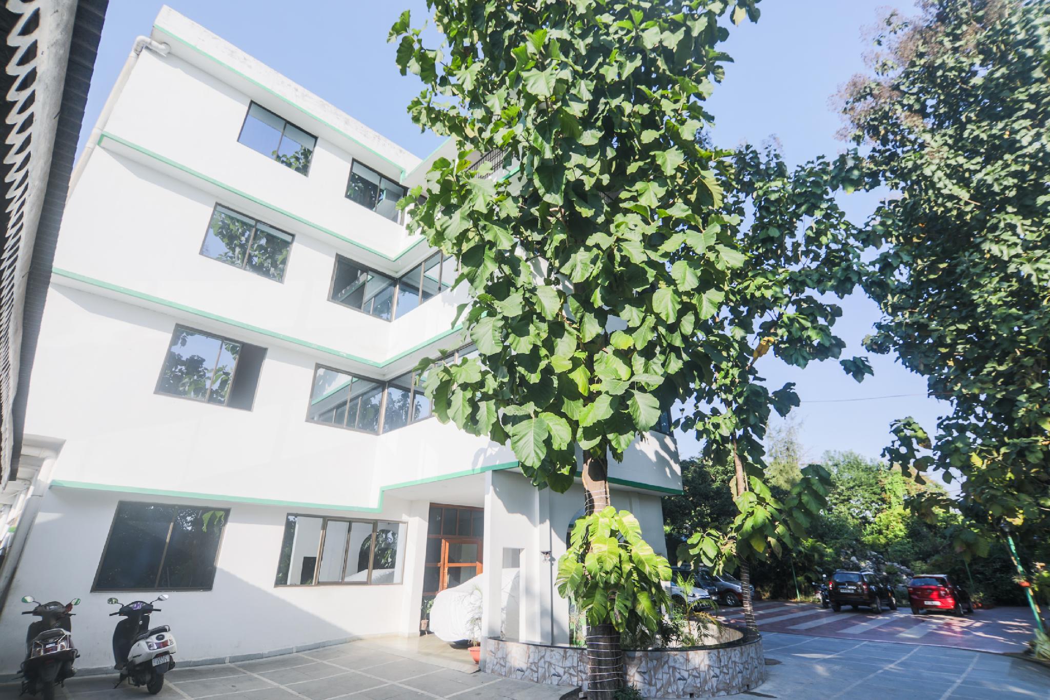 This photo about OYO 24696 Green Point shared on HyHotel.com