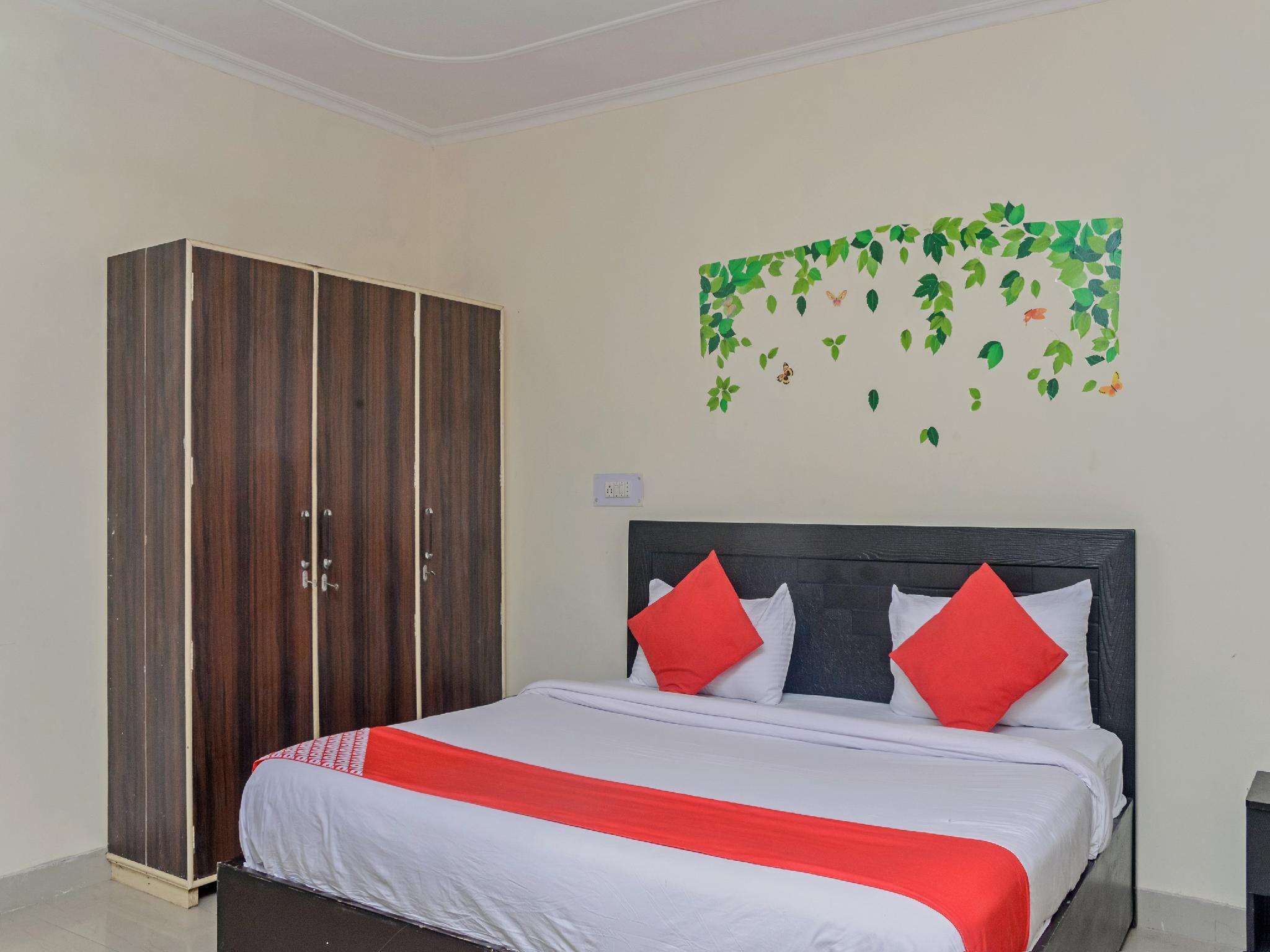 This photo about OYO 24905 Attrap@209 shared on HyHotel.com