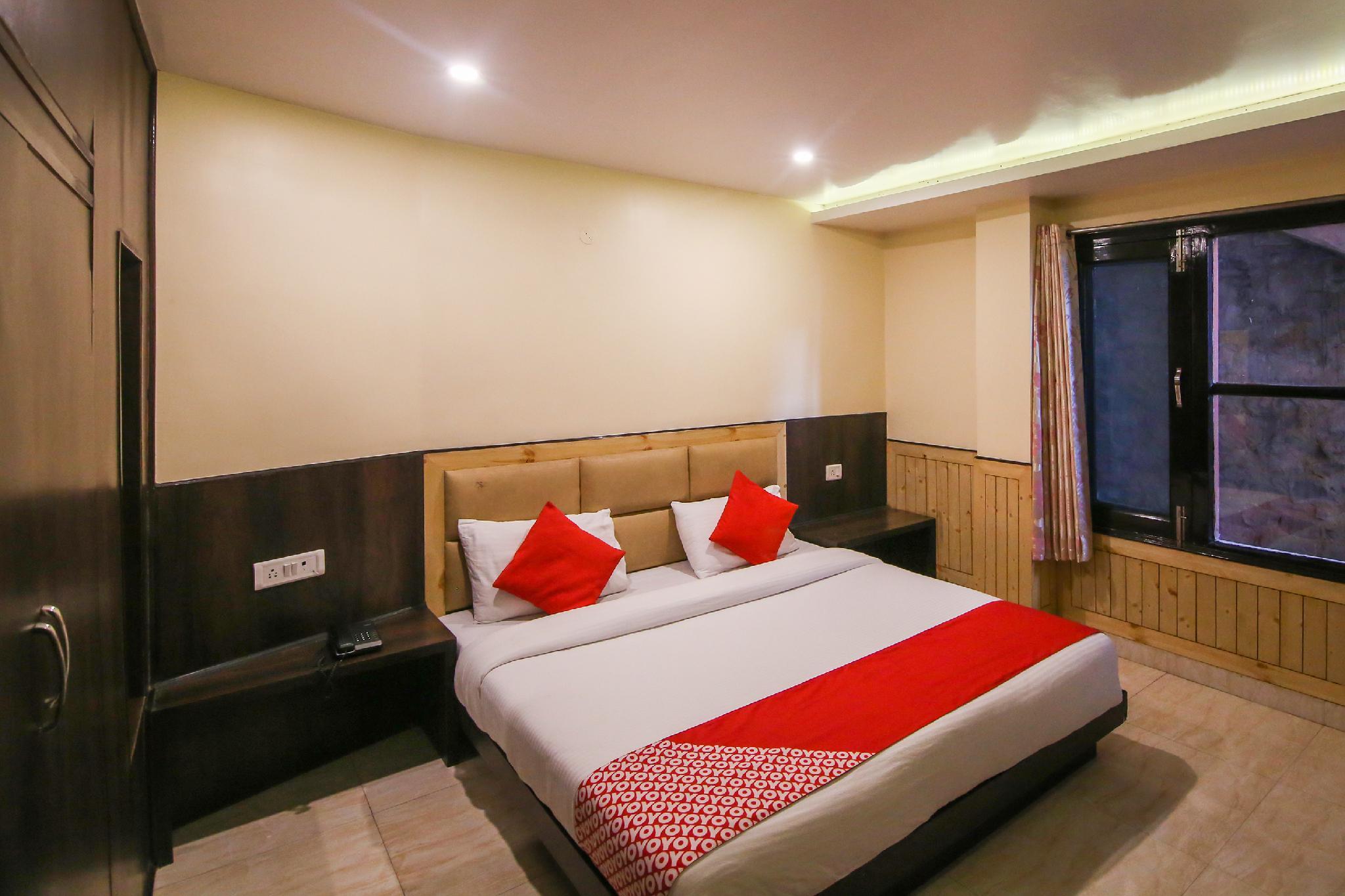 OYO 5774 Hotel Avantika