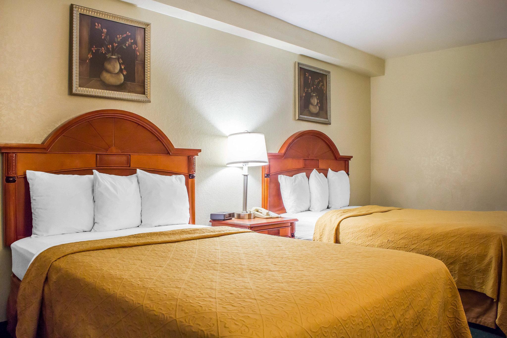 Quality Inn Airport Tucson The 3-star Quality Inn Airport Tucson offers comfort and convenience whether youre on business or holiday in Tucson (AZ). Featuring a complete list of amenities, guests will find their stay at the pr