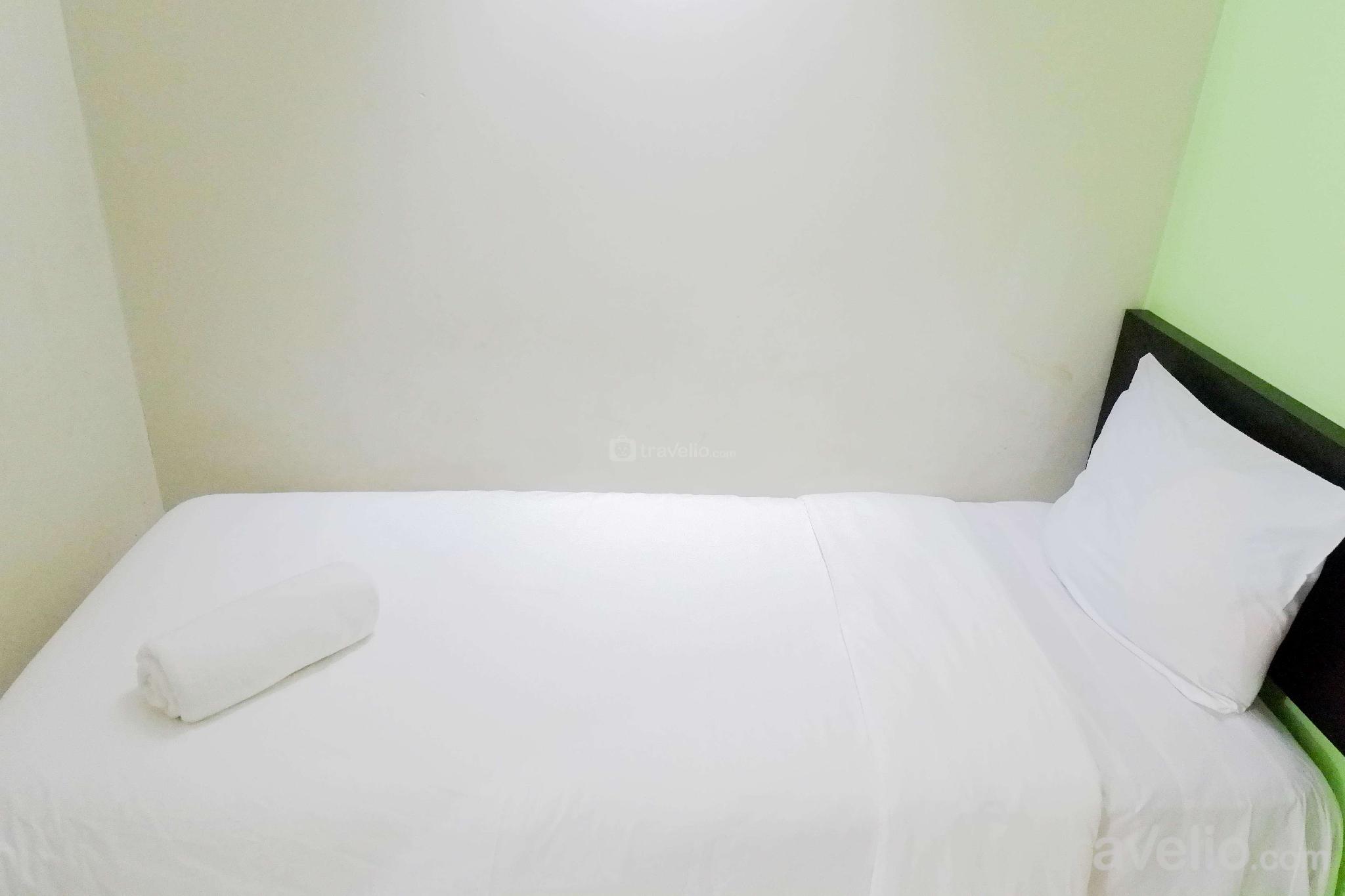 Apartment 2BR at Dian Regency By Travelio - Gallery image 3