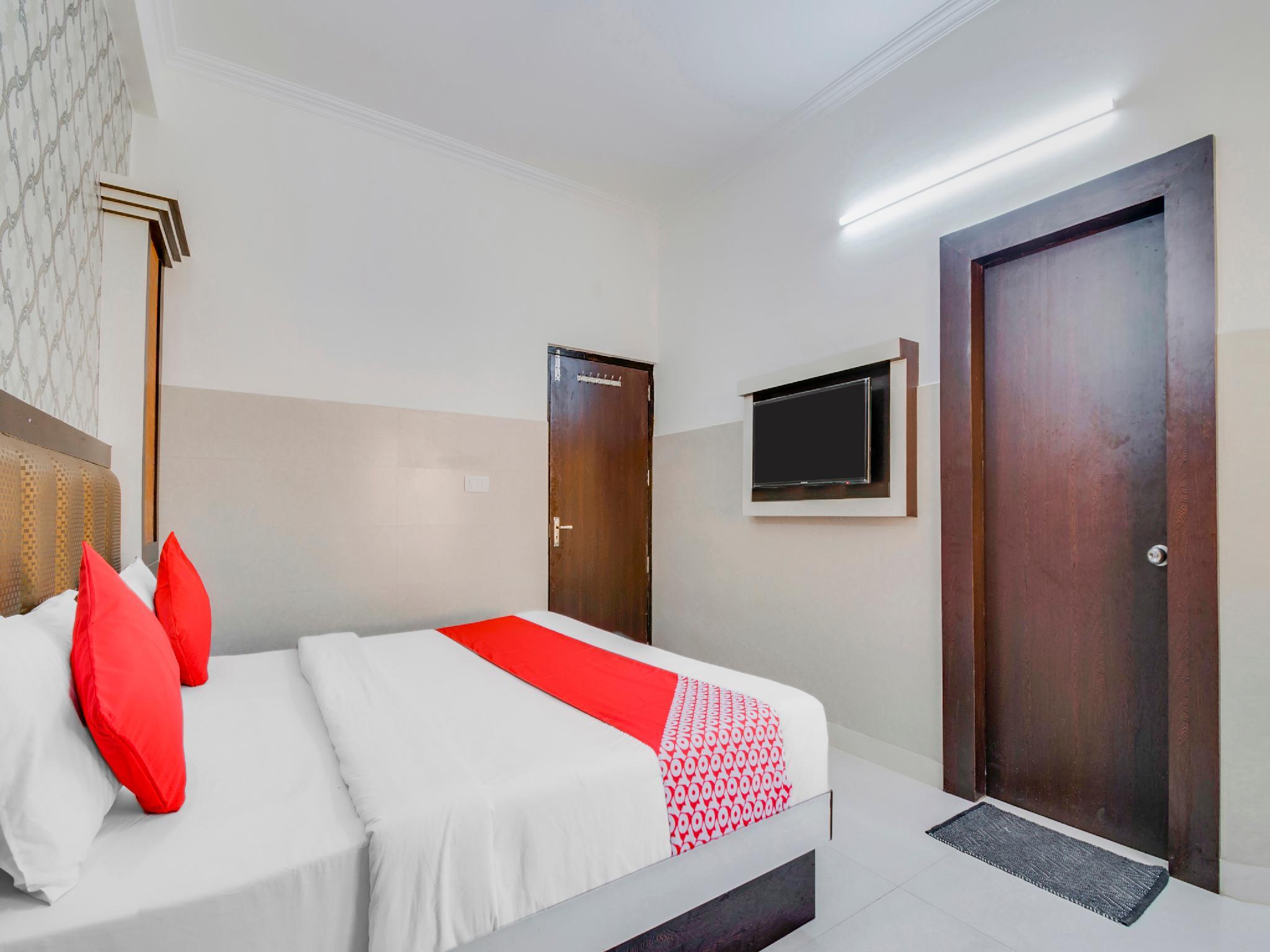 This photo about OYO 17006 Hotel Girnar shared on HyHotel.com
