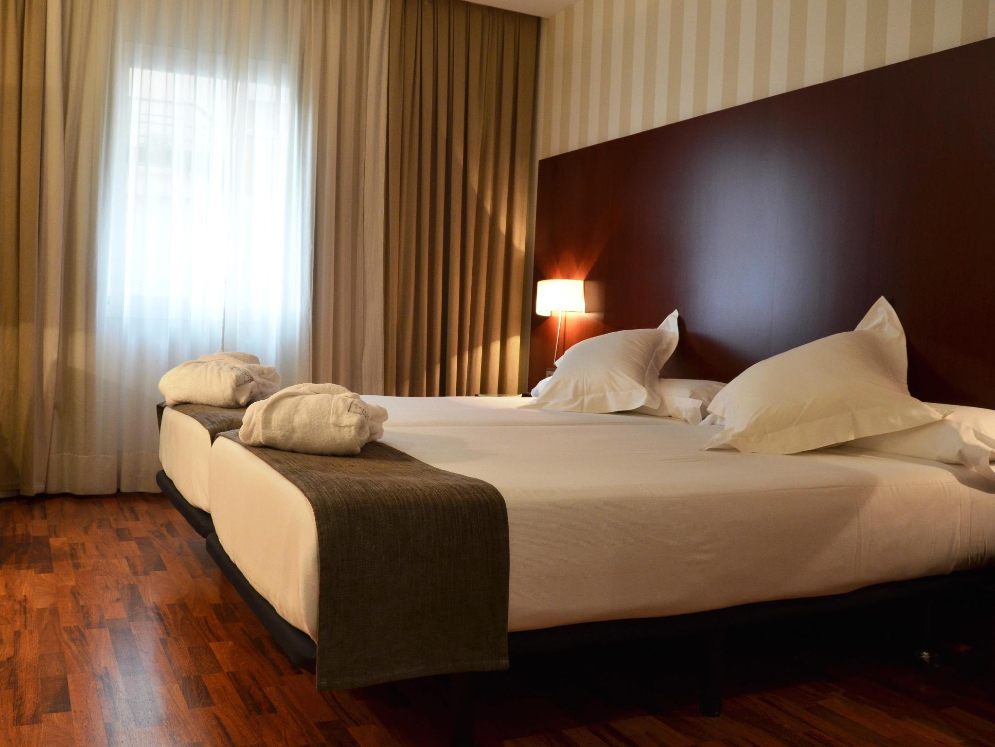 Hotel Zenit Malaga Stop at Hotel Zenit Malaga to discover the wonders of Malaga. The hotel offers guests a range of services and amenities designed to provide comfort and convenience. All the necessary facilities, inclu