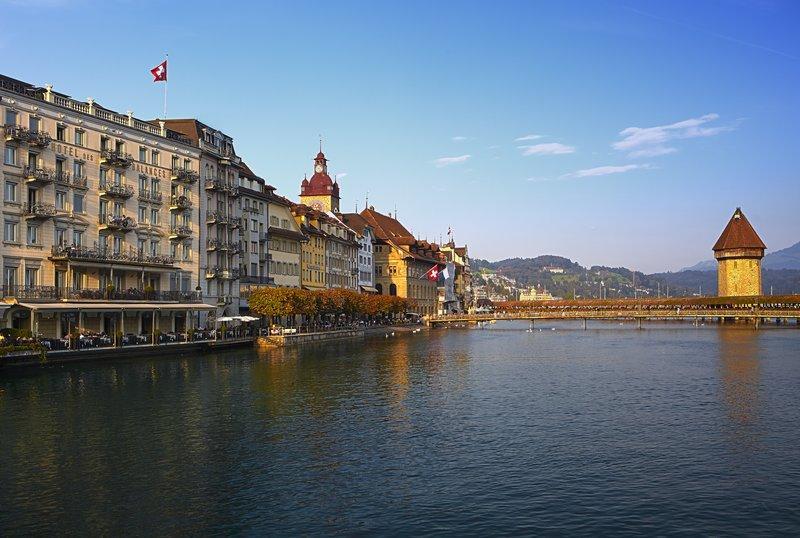 Hotel des Balances The 4-star Hotel des Balances offers comfort and convenience whether youre on business or holiday in Luzern. Both business travelers and tourists can enjoy the hotels facilities and services. All th