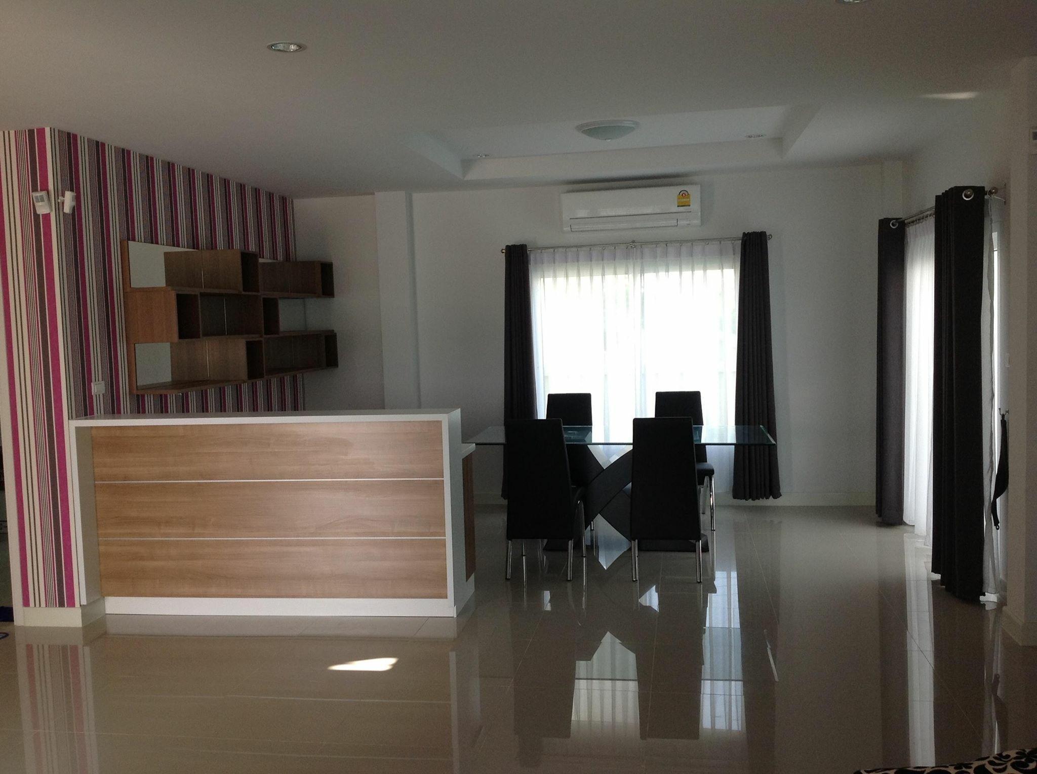 This photo about T&W room shared on HyHotel.com