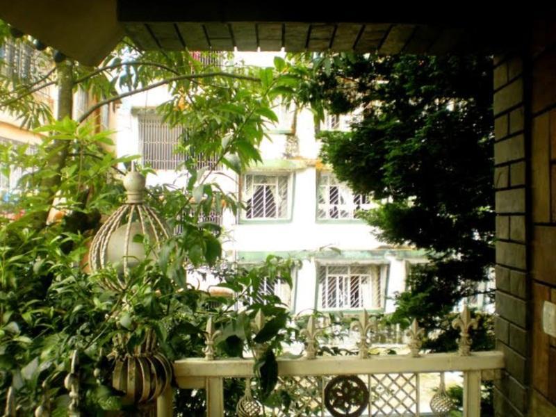 Hill Crown Retreat Hill Crown Retreat is a popular choice amongst travelers in Darjeeling, whether exploring or just passing through. The hotel has everything you need for a comfortable stay. Take advantage of the hotel