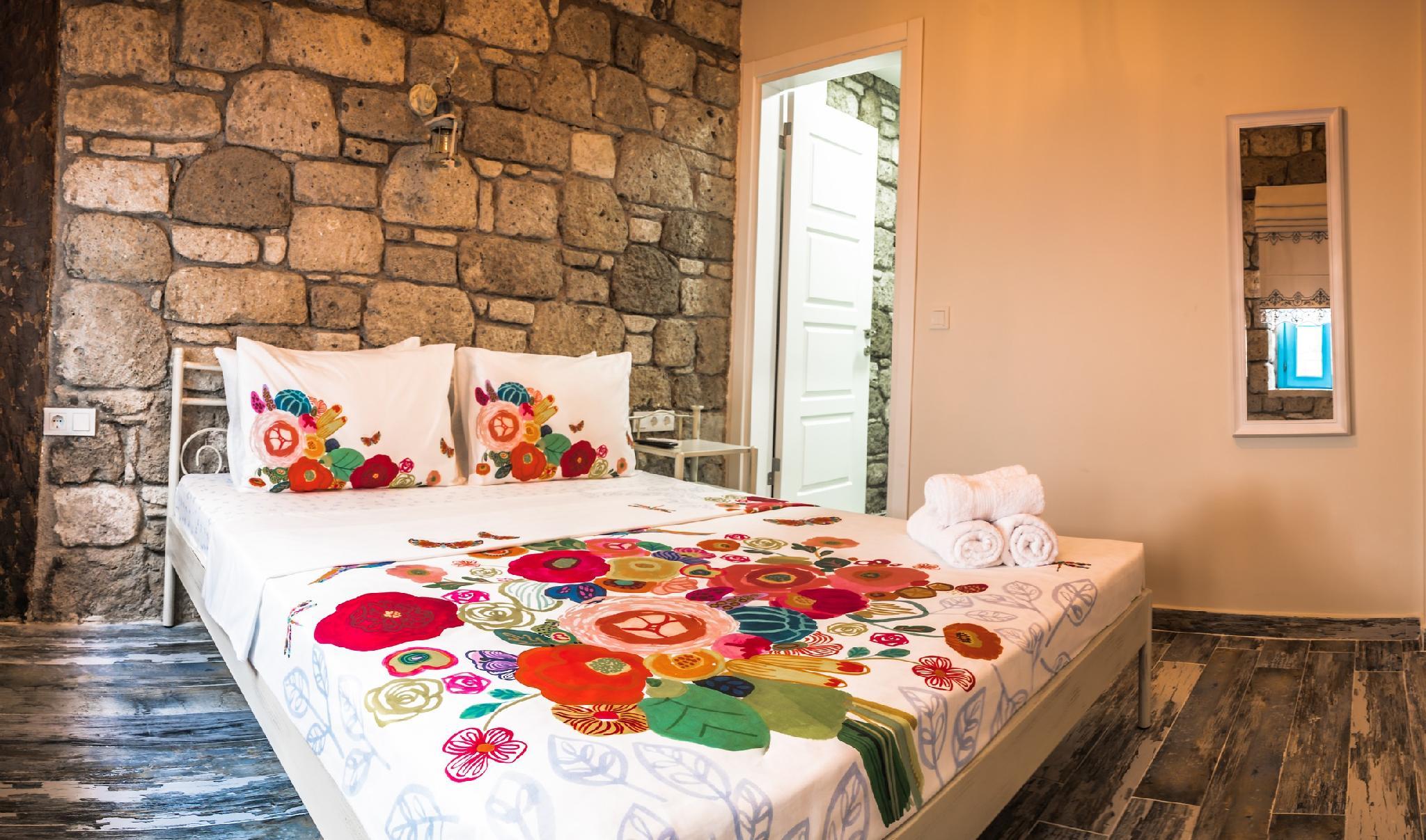This photo about Mavi Ruzgar Alacati Hotel shared on HyHotel.com