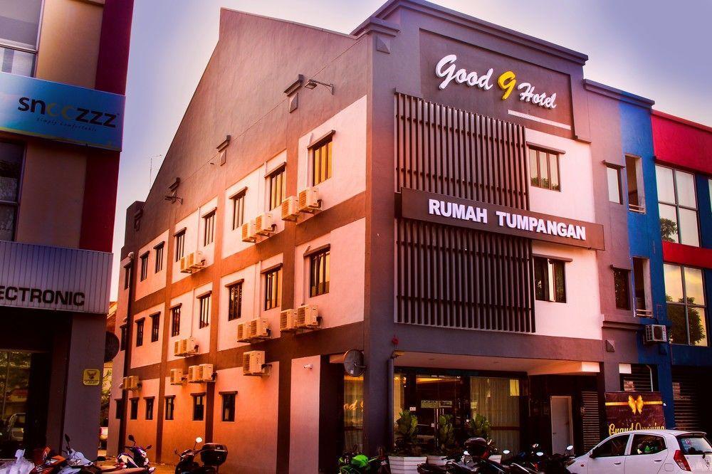 Good 9 Hotel - Bukit Dahlia Good 9 Hotel is conveniently located in the popular Pasir Gudang area. Both business travelers and tourists can enjoy the propertys facilities and services. To be found at the property are free Wi-Fi