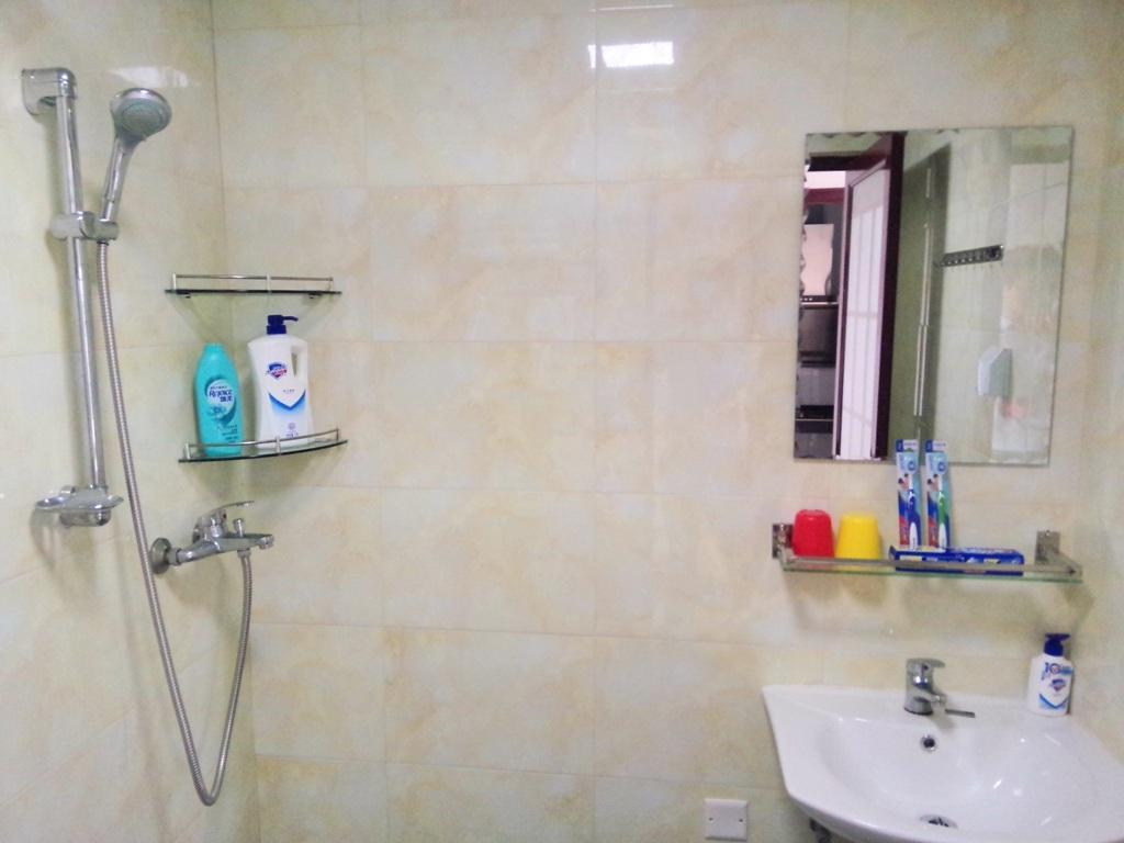 Reeger Business Apartment Shenzhen Set in a prime location of Shenzhen, Reeger Business Apartment Shenzhen puts everything the city has to offer just outside your doorstep. The hotel has everything you need for a comfortable stay. Faci