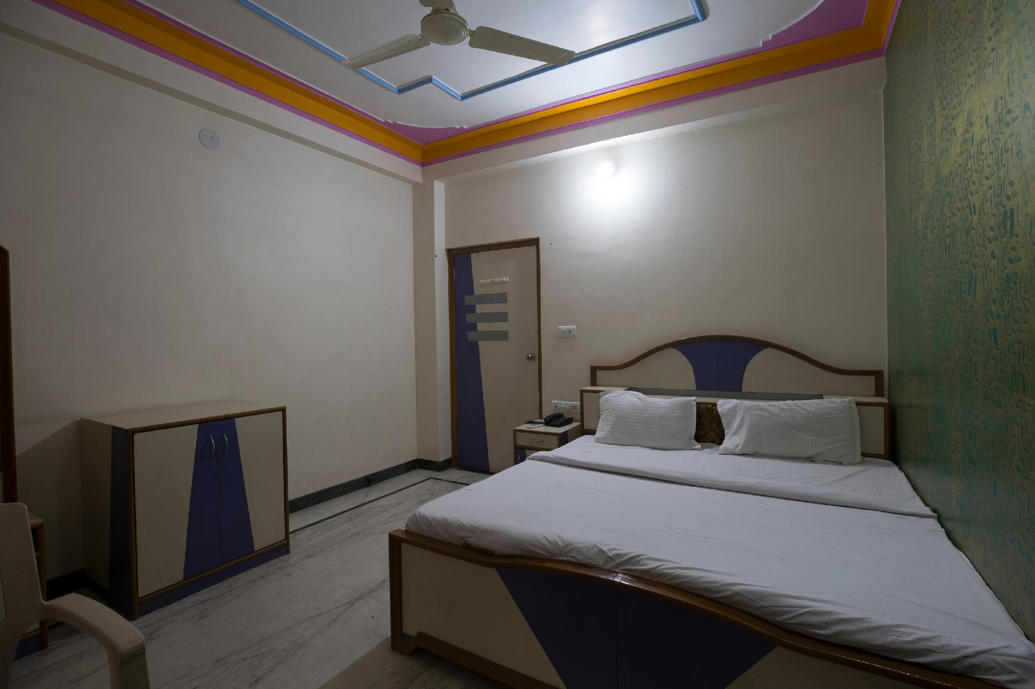 This photo about SPOT ON 37748 Regal Inn shared on HyHotel.com