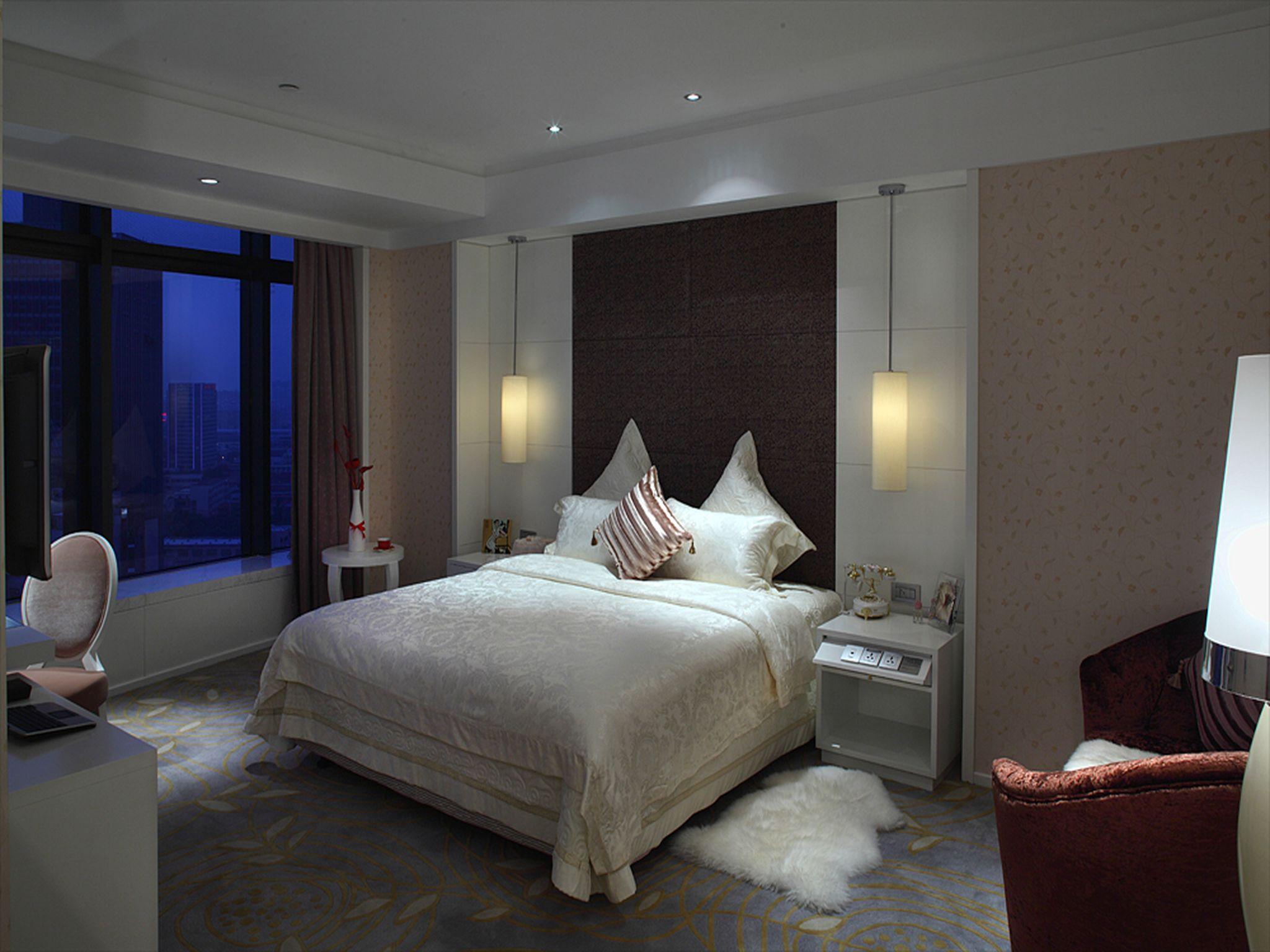 New City Garden Hotel The 4-star New City Garden Hotel offers comfort and convenience whether youre on business or holiday in Suzhou. Offering a variety of facilities and services, the hotel provides all you need for a go