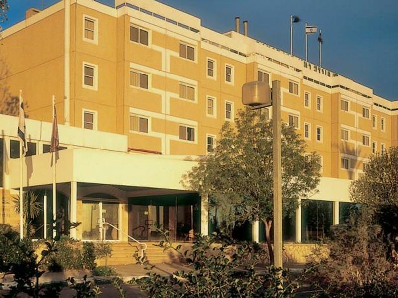 Isrotel Ramon Inn Hotel Isrotel Ramon Inn Hotel is conveniently located in the popular Mitzpe Ramon area. The hotel offers a wide range of amenities and perks to ensure you have a great time. Take advantage of the hotels fr