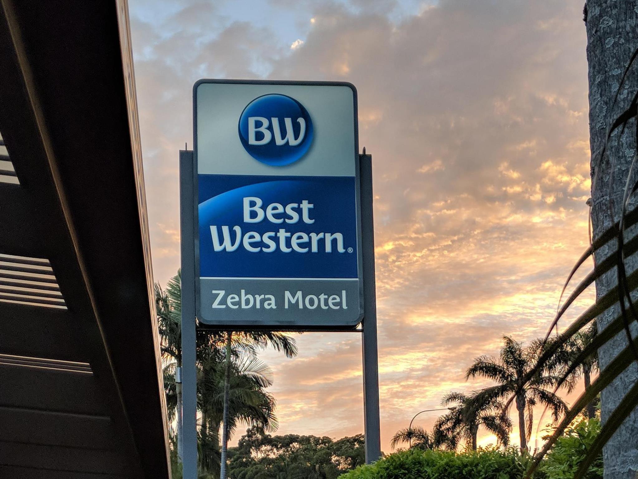 Best Western Zebra Motel Stop at Best Western Zebra Motel to discover the wonders of Coffs Harbour. The hotel has everything you need for a comfortable stay. Free Wi-Fi in all rooms, car park, room service, family room, resta