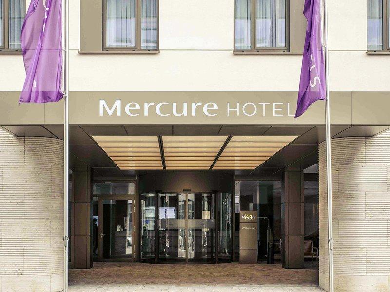 Mercure Hotel Wiesbaden City Mercure Hotel Wiesbaden City is conveniently located in the popular Mitte area. Offering a variety of facilities and services, the hotel provides all you need for a good nights sleep. To be found at 