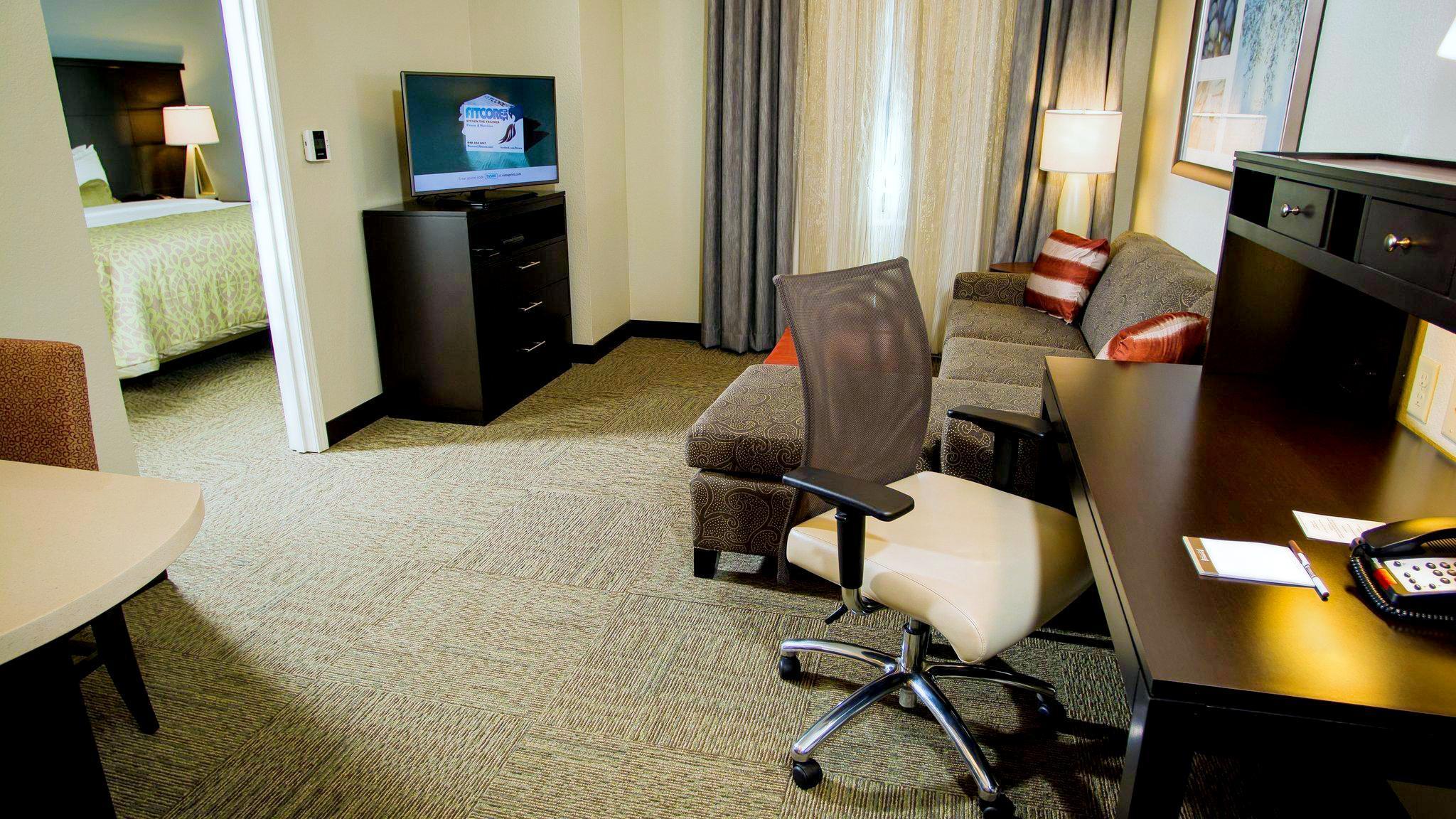 Staybridge Suites Lexington Located in Lexington, Staybridge Suites Lexington is a perfect starting point from which to explore Lexington (KY). The hotel offers guests a range of services and amenities designed to provide comfor