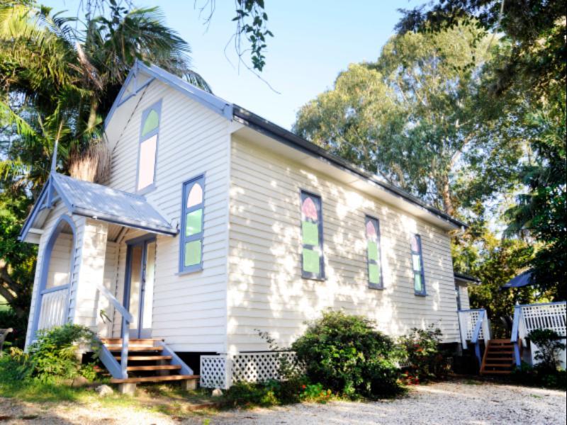 Clouds On Beechmont Cottages Clouds On Beechmont Cottages is perfectly located for both business and leisure guests in Gold Coast. The hotel offers a wide range of amenities and perks to ensure you have a great time. Facilities l