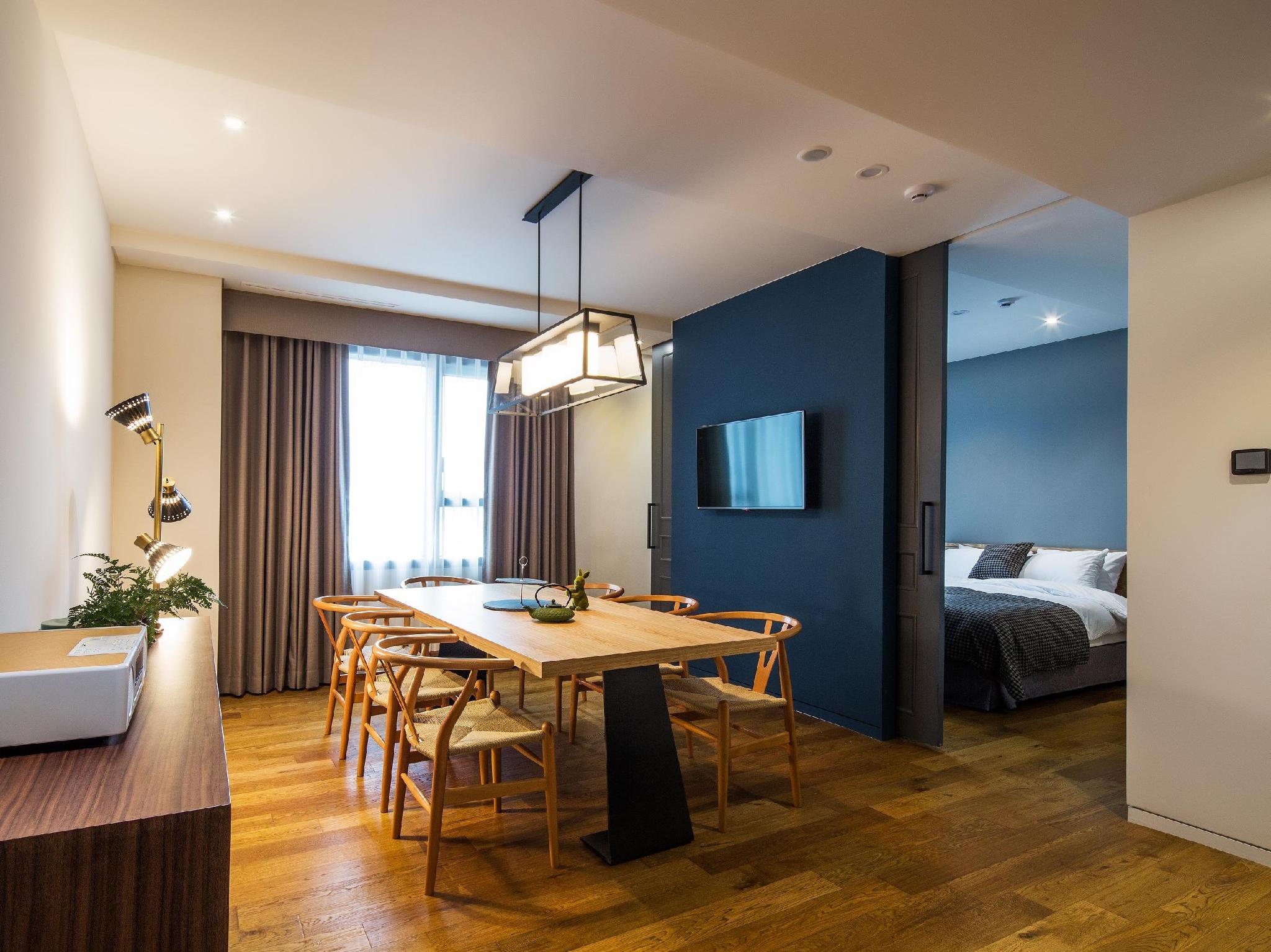 Hotel Denim Seoul Set in a prime location of Seoul, Hotel Denim Seoul puts everything the city has to offer just outside your doorstep. The property features a wide range of facilities to make your stay a pleasant expe