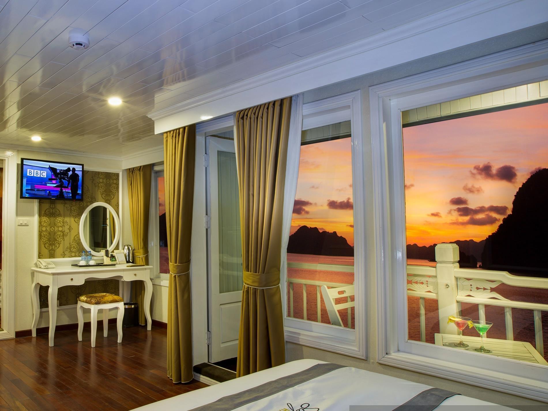 Signature Royal Cruise Signature Royal Cruise is a popular choice amongst travelers in Halong, whether exploring or just passing through. The hotel has everything you need for a comfortable stay. Free Wi-Fi in all rooms, 24