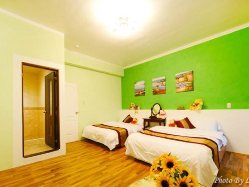 This photo about The Four Seasons Bed and Breakfast shared on HyHotel.com