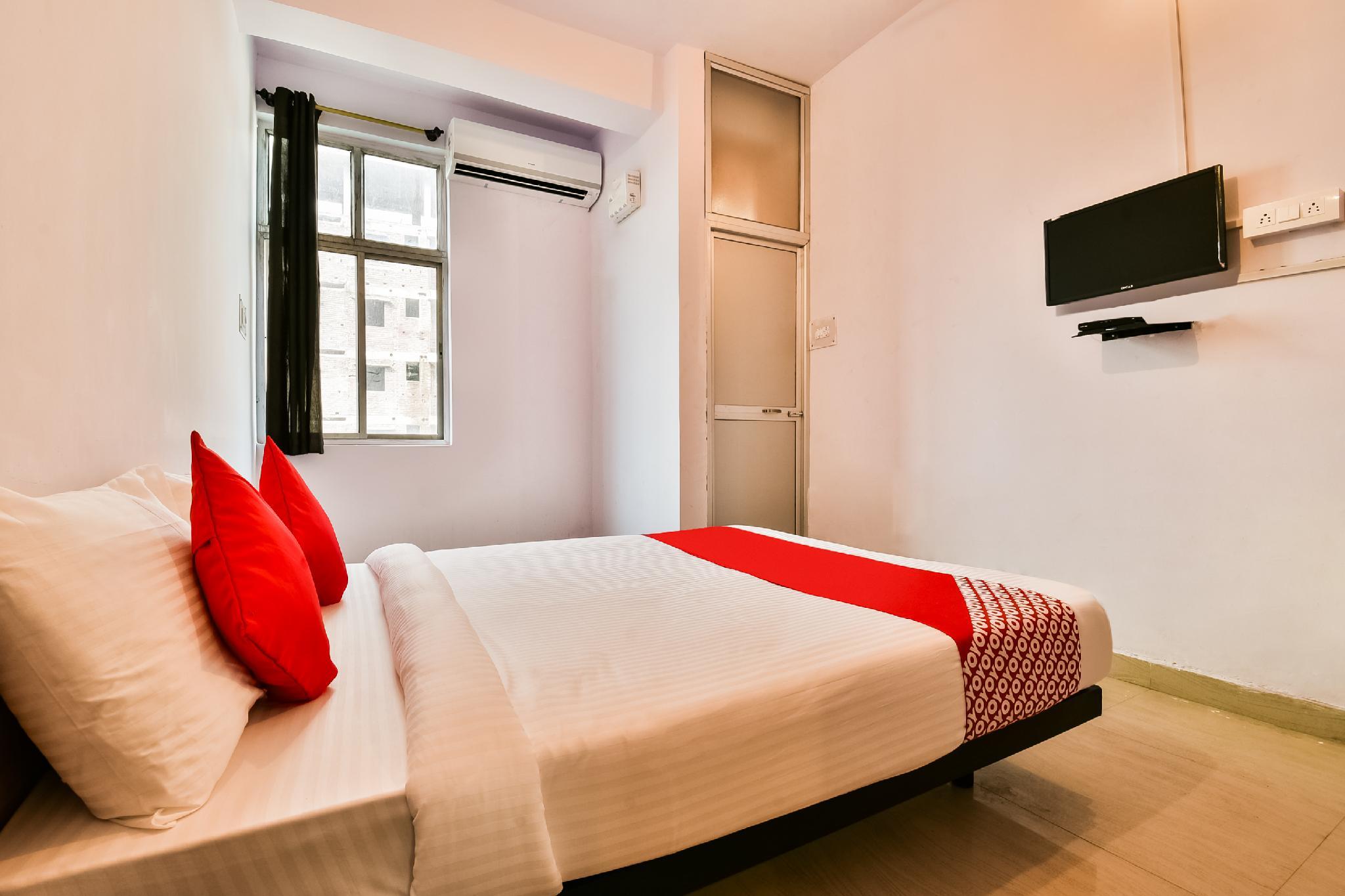 This photo about OYO Flagship 39925 AG Colony shared on HyHotel.com