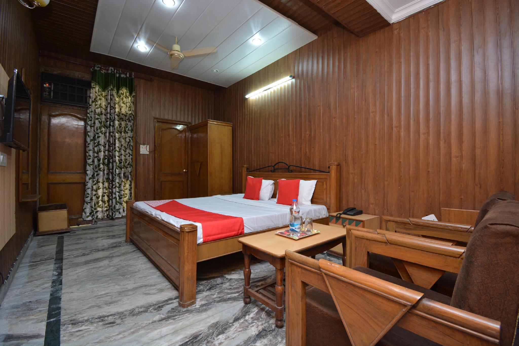 This photo about OYO 40230 Hotel Royal Palace shared on HyHotel.com