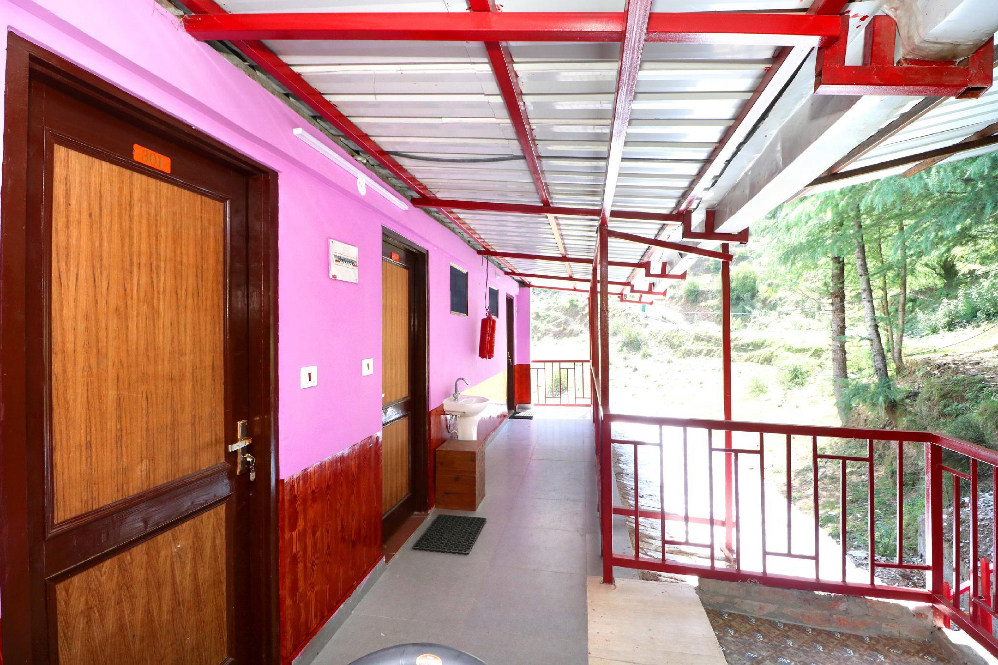 OYO 40149 Hotel Divine Point Stop at OYO 40149 Hotel Divine Point to discover the wonders of Shimla. The property offers guests a range of services and amenities designed to provide comfort and convenience. Service-minded staff w