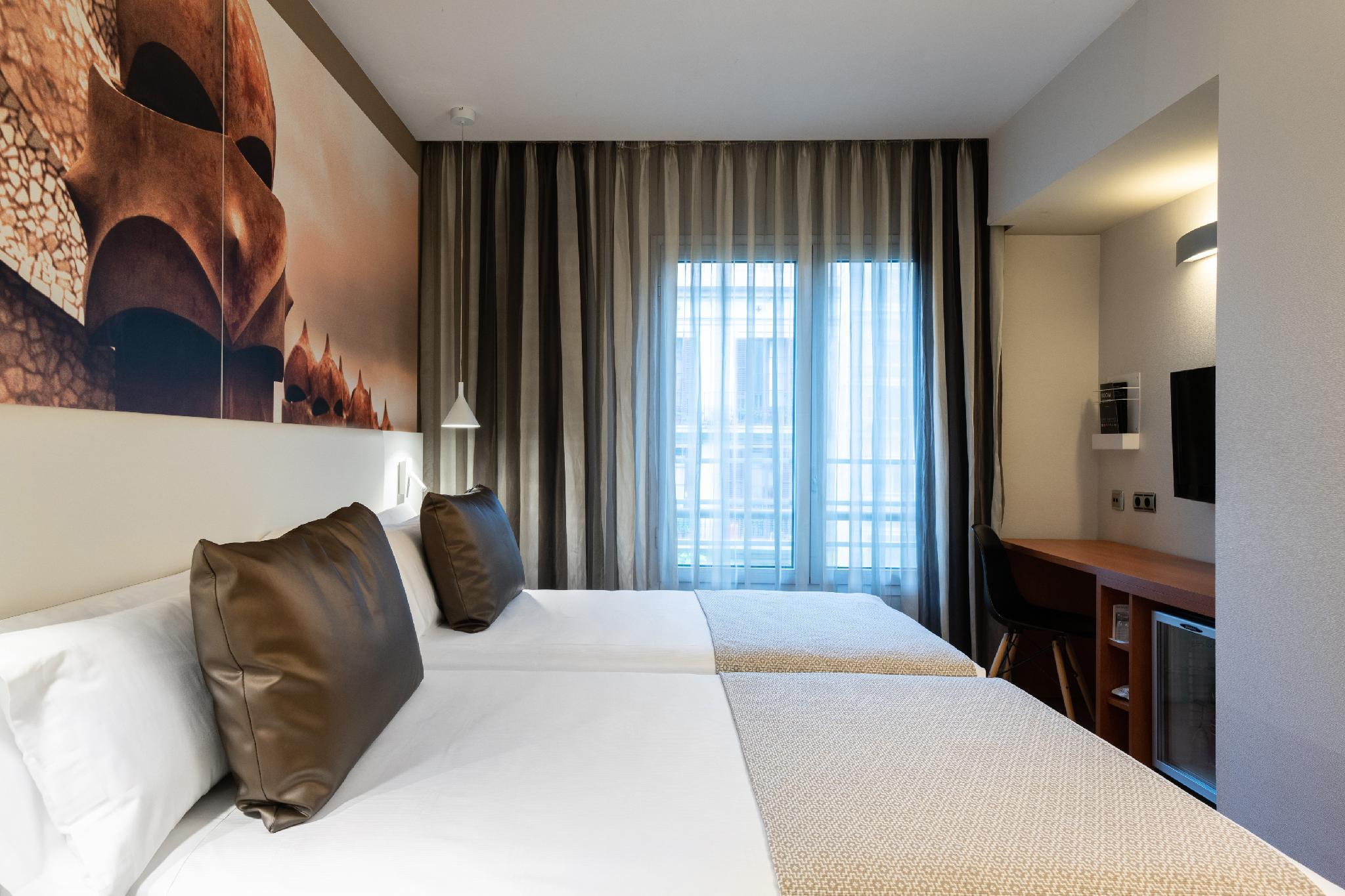 Catalonia La Pedrera Hotel The 4-star Catalonia La Pedrera Hotel offers comfort and convenience whether youre on business or holiday in Barcelona. The hotel has everything you need for a comfortable stay. Free Wi-Fi in all roo