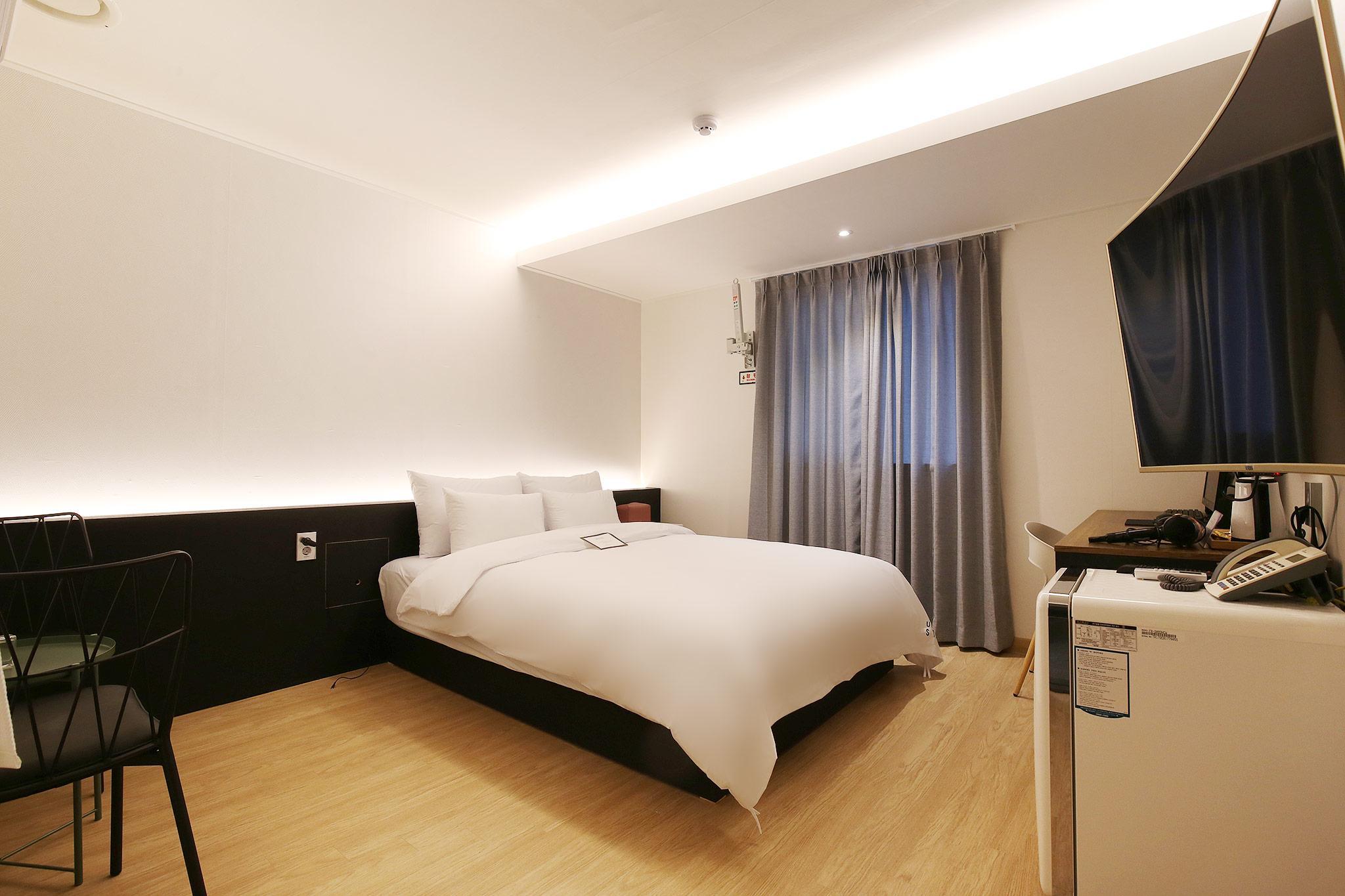 Urban Stay Hotel Interior 1