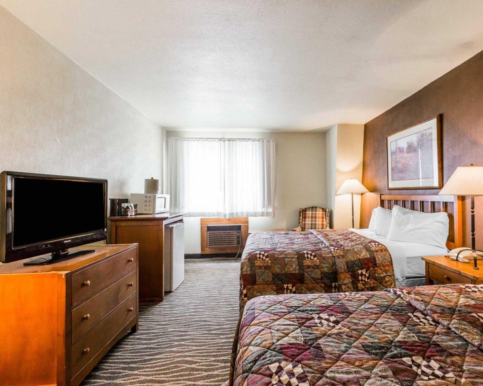 Quality Inn Stop at Quality Inn to discover the wonders of Pagosa Springs (CO). The property features a wide range of facilities to make your stay a pleasant experience. Free Wi-Fi in all rooms, Wi-Fi in public a