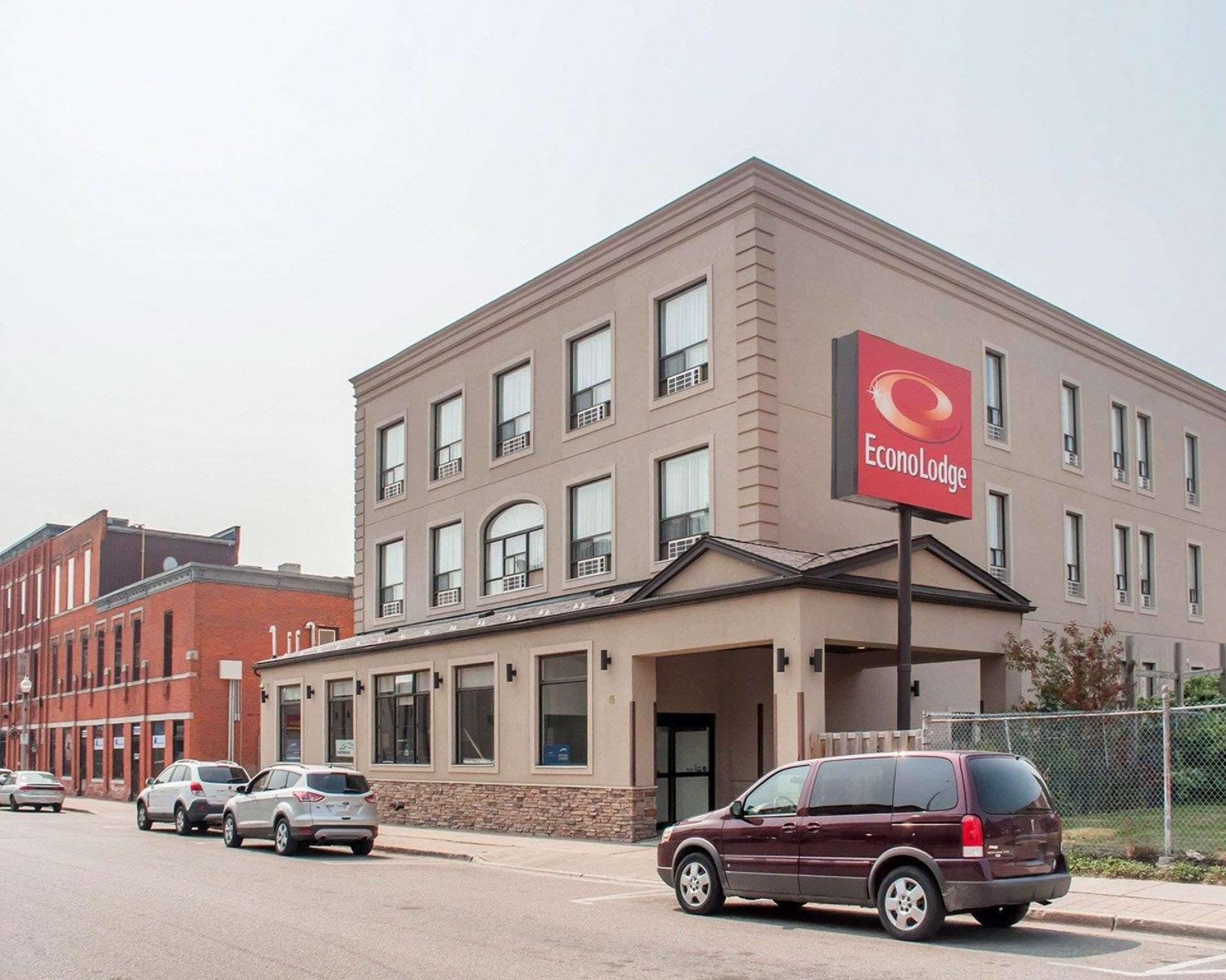 Econo Lodge Woodstock In Woodstock (ON), Canada - Hotel Booking In Shirdi