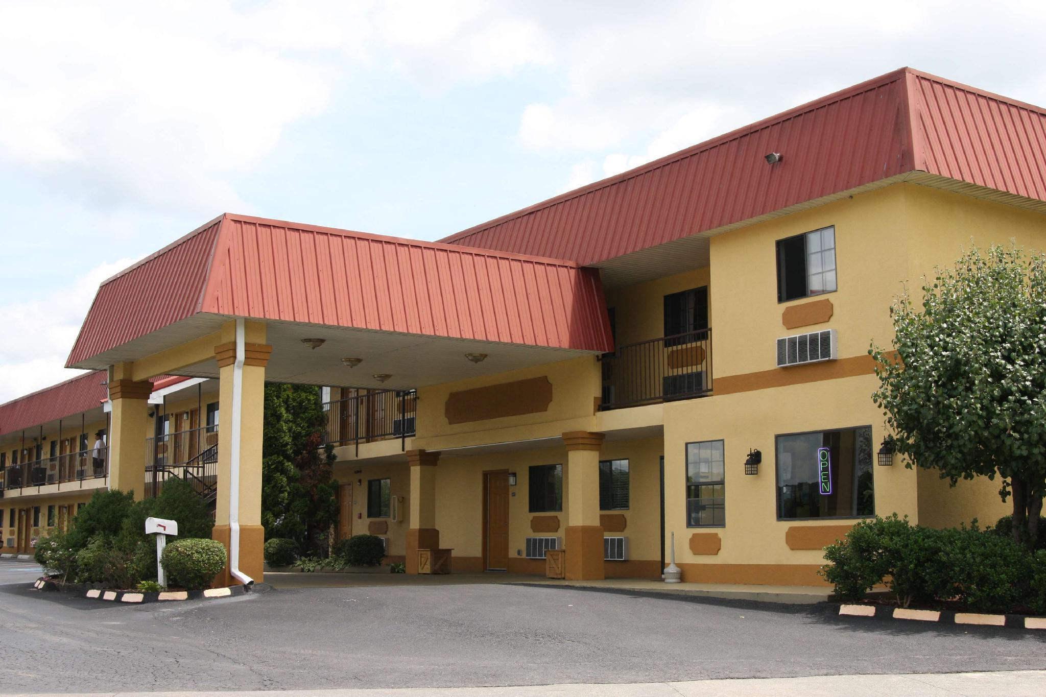 Express Inn & Suites Trion Located in Trion, Express Inn & Suites Trion is a perfect starting point from which to explore Trion (GA). The hotel offers a wide range of amenities and perks to ensure you have a great time. All the