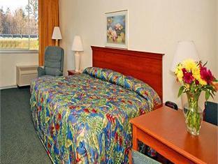 Econo Lodge North Ideally located in the prime touristic area of Golden Park, Econo Lodge North promises a relaxing and wonderful visit. The property features a wide range of facilities to make your stay a pleasant exp