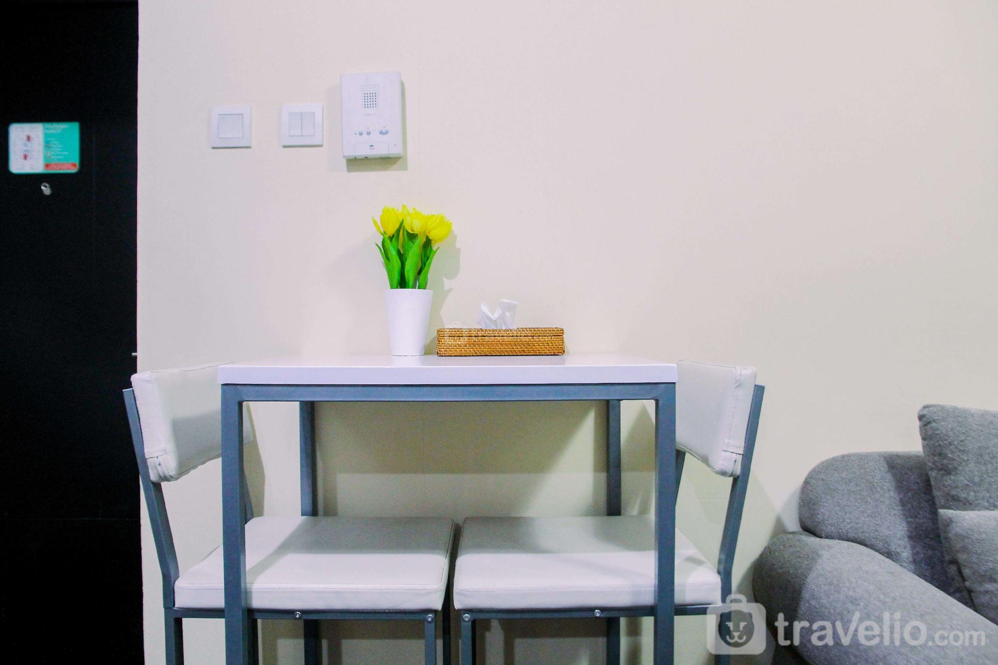 Modern 2BR at The Wave Epicentrum Apt By Travelio - Gallery image 4