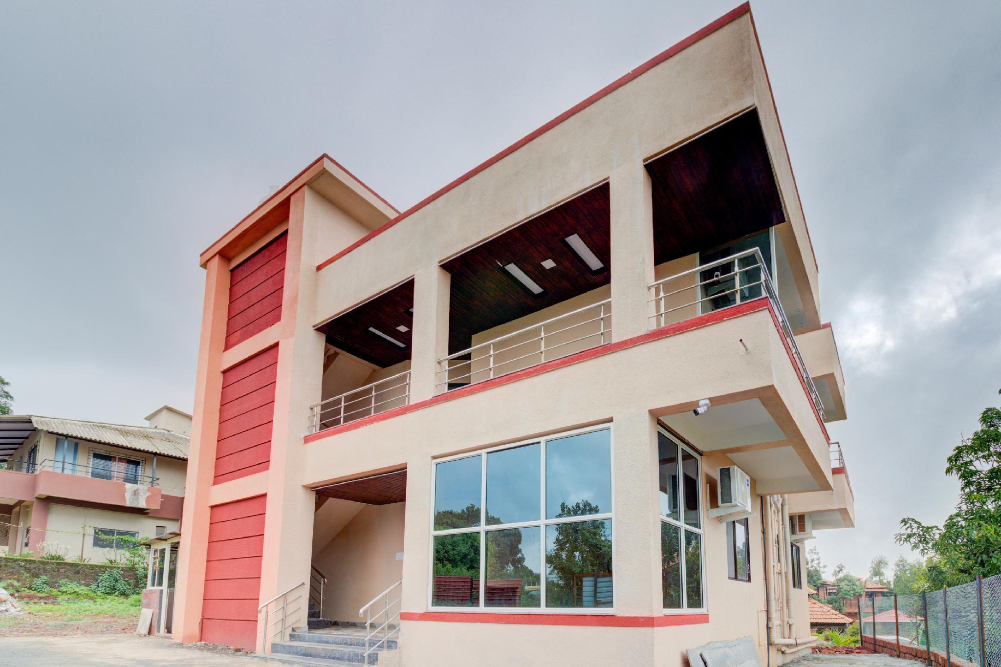 This photo about OYO 43950 Hotel Green Acre shared on HyHotel.com