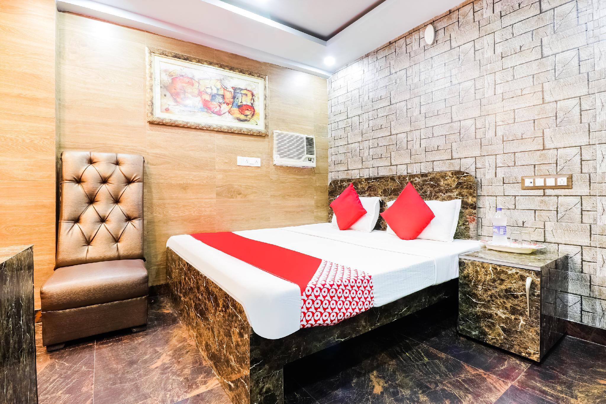 This photo about OYO 60223 Hotel Sowrya Palace shared on HyHotel.com