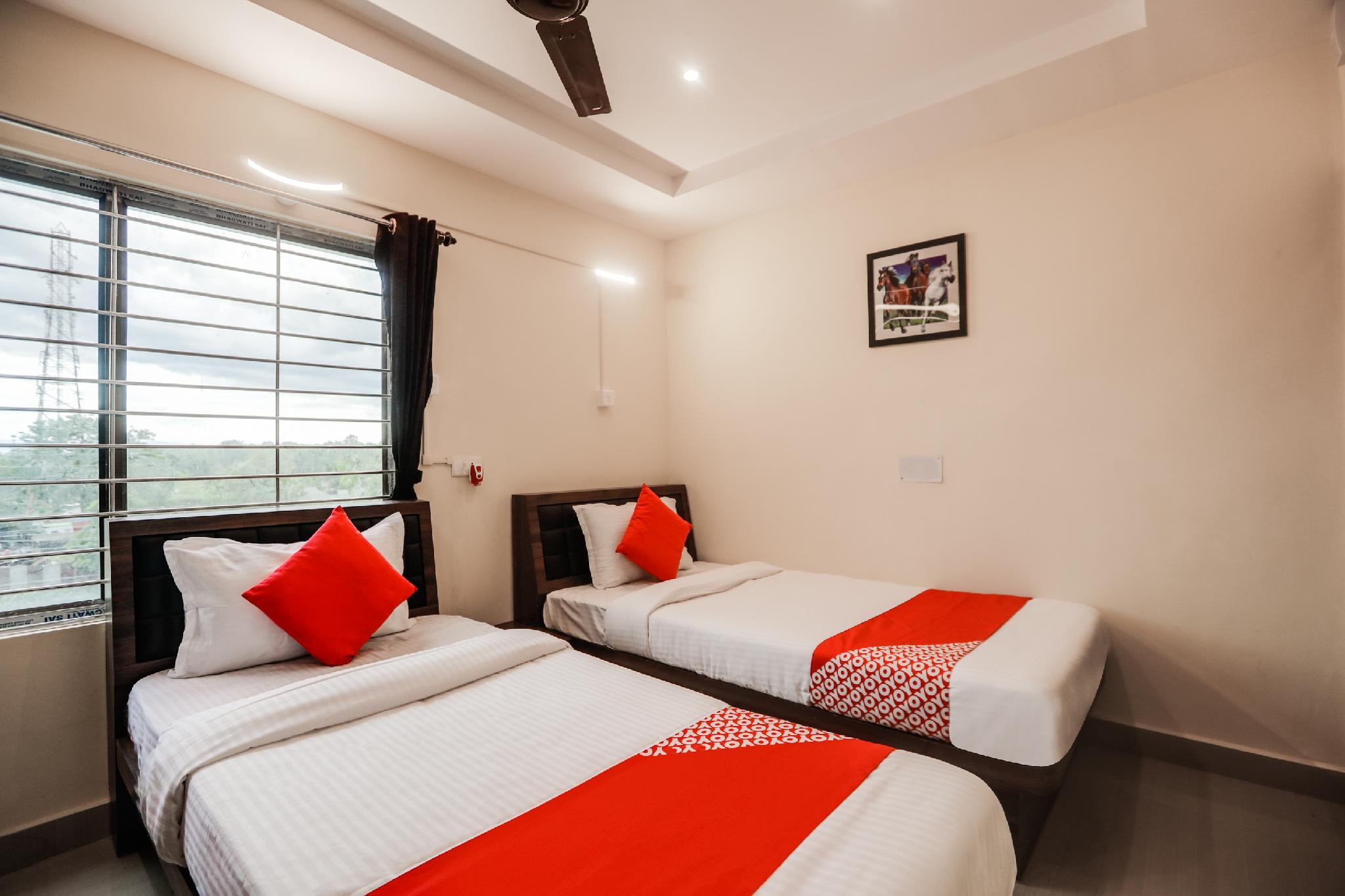 This photo about OYO 44316 Doshobhuja Hotel shared on HyHotel.com